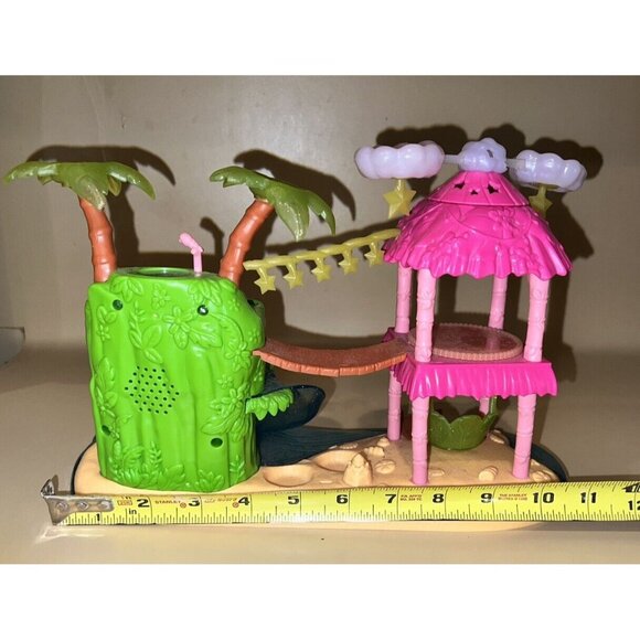 Hatchimals Colleggtible Tropical Island Party Lights, Music Playset Nursery - Picture 2 of 16